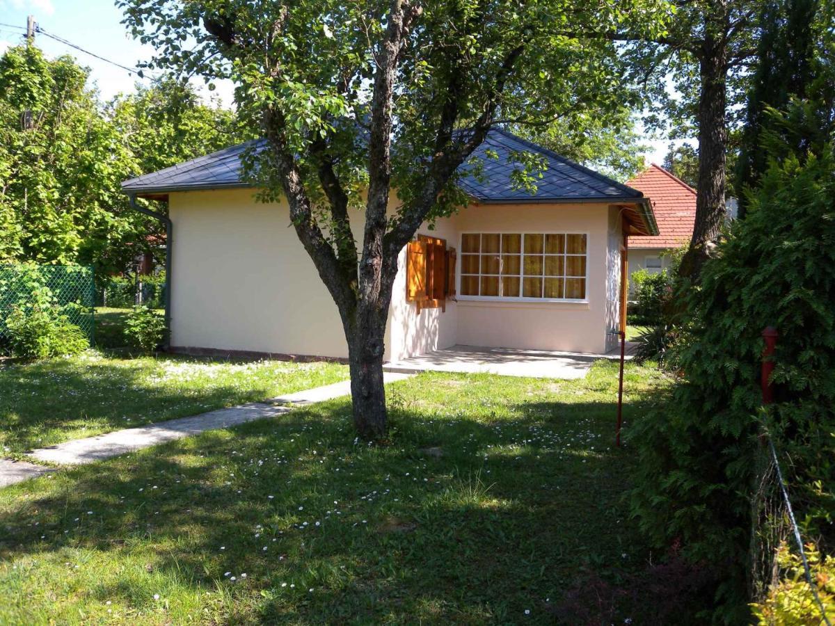 Holiday Home In Balatonfenyves 18357 Exteriör bild